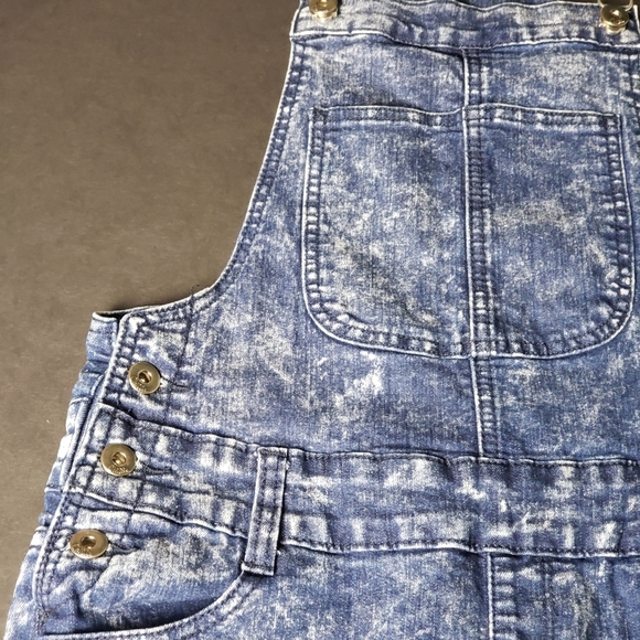 Chiqle Junior's Distressed Acid Wash Denim Overalls Large - Picture 13 of 13